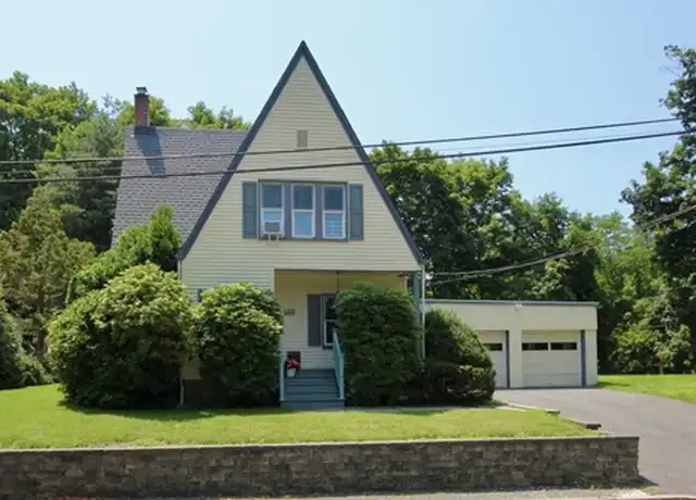 Property at 6 Cottage Pl, Allendale, NJ, 07401, 3 beds, 1 bath, [object Object]