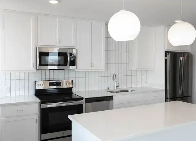 Property at The Residences at Zuelke - 105 W College Ave, Appleton, WI, 54911, 1 bed, 1-1.5 bath, [object Object]