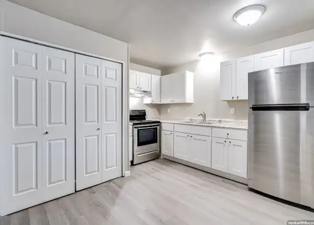 Property at 1004 Apple Blossom Dr Unit 1316 409, Neenah, WI, 54956, 2 beds, 1 bath, [object Object]