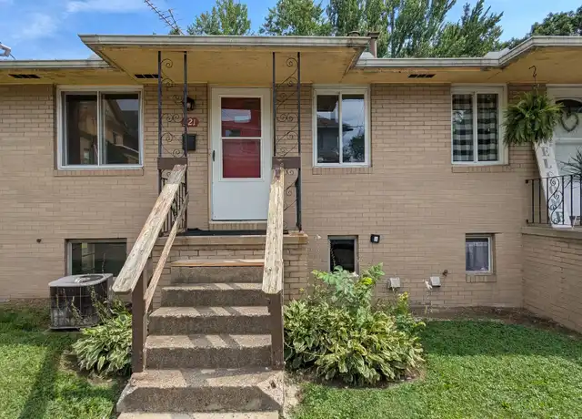 Property at 321 Thorne Ave NE Unit 321, Massillon, OH, 44646, 2 beds, 1 bath, [object Object]