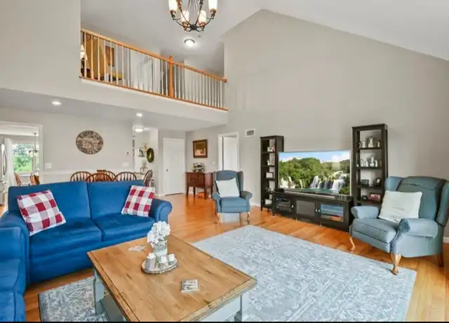 Property at 148 Ariel Cir, Sutton, MA, 01590, 2 beds, 3 baths, [object Object]