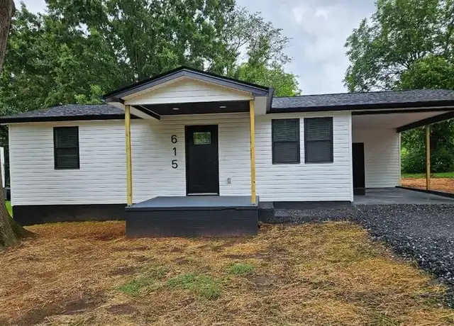 Property at 615 E Saunders Ave, Newton, NC, 28658, 2 beds, 1 bath, [object Object]