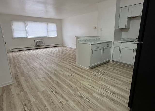 Photo of 4328 Lindenwood Dr Unit 2NE, Matteson, IL 60443