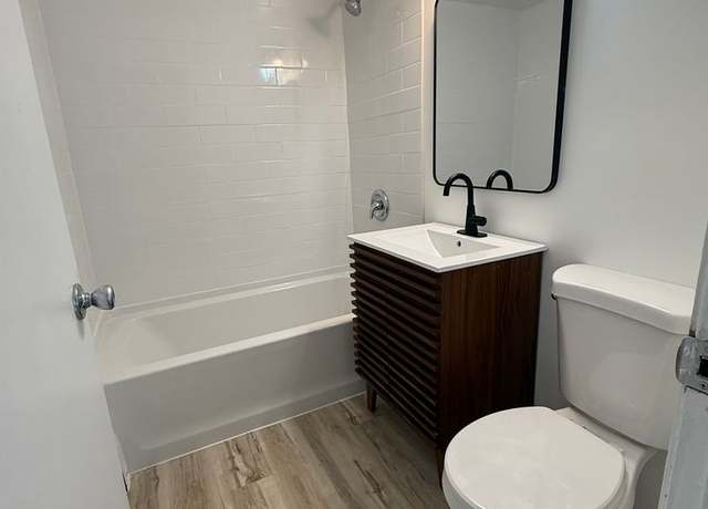 Photo of 4328 Lindenwood Dr Unit 2NE, Matteson, IL 60443