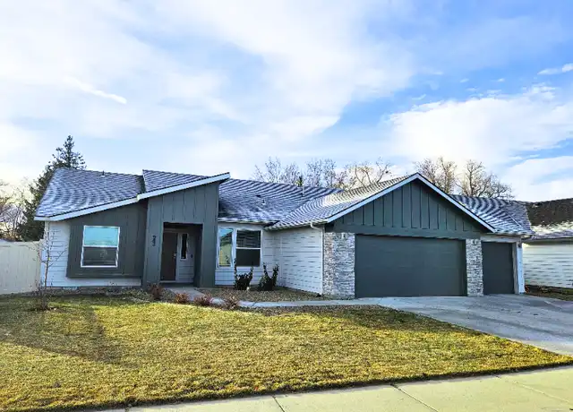 Property at 943 E 18th North St, Mountain Home, ID, 83647, 4 beds, 2 baths, [object Object]