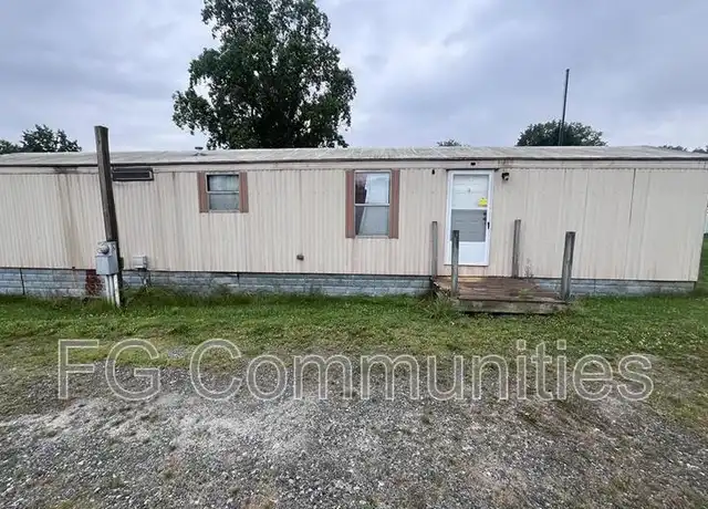 Property at 39 17th St SE, Hickory, NC, 28602, 2 beds, 2 baths, [object Object]