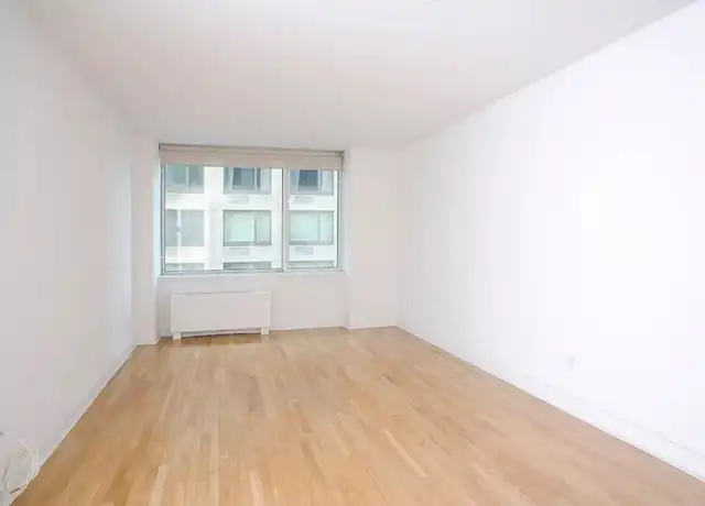 Property at 120 Riverside Blvd Unit 7V, New York, NY, 10069, 1 bed, 1 bath, [object Object]