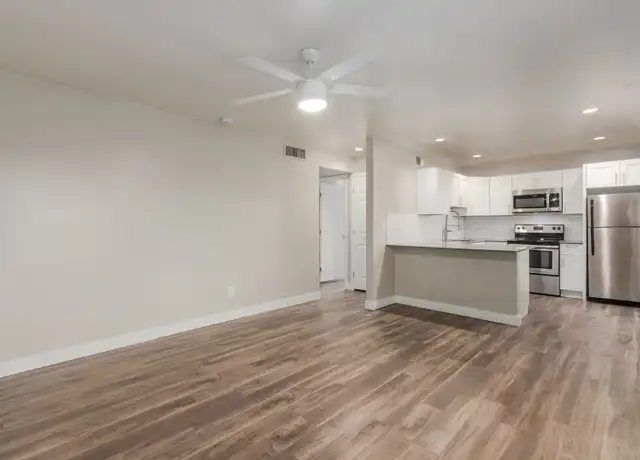 Property at 3120 N 39th St Unit 14, Phoenix, AZ, 85018, 2 beds, 1 bath, [object Object]