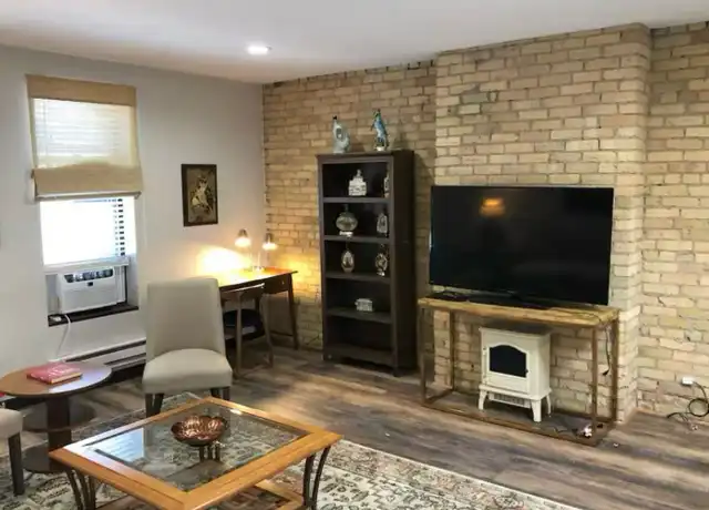 Property at 826 S 10th St Unit 92831, Minneapolis, MN, 55404, 1 bed, 1 bath, [object Object]