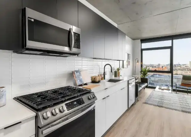 Property at 1231 W Fulton St, Chicago, IL, 60607, 0 beds, 1 bath, [object Object]