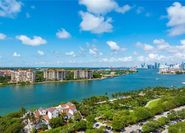 Property at 100 S Pointe Dr #1802, Miami Beach, FL, 33139, 1 bed, 1.5 baths, [object Object]