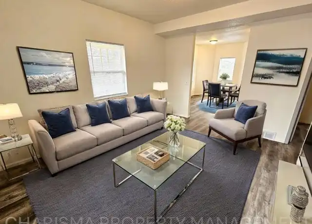 Property at 209 S Lake Ave #1, Sioux Falls, SD, 57104, 2 beds, 1 bath, [object Object]