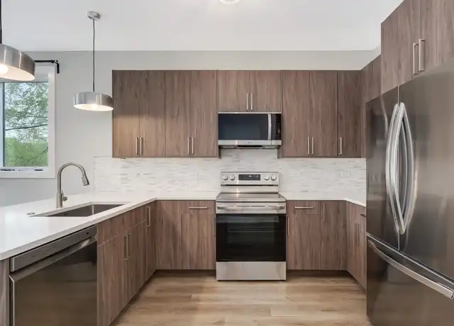 Property at 3950 S Indiana Ave Unit 1R, Chicago, IL, 60653, 3 beds, 2 baths, [object Object]