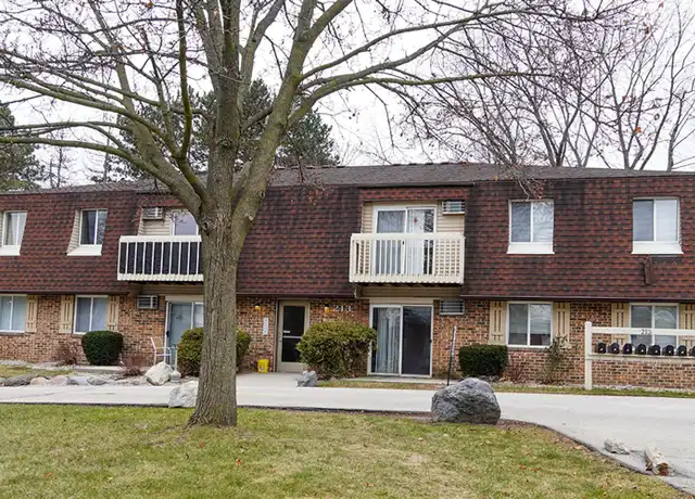 Property at Roosevelt Gardens - 209 Roosevelt Dr, West Bend, WI, 53090, 2 beds, 1 bath, [object Object]