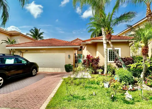 Property at 16271 La Costa Dr, Weston, FL, 33326, 3 beds, 2 baths, [object Object]
