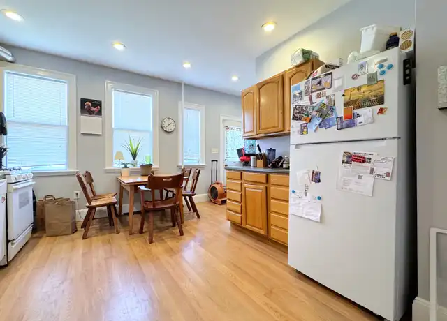 Property at 1 Everett Sq, Allston, MA, 02134, 4 beds, 2 baths, [object Object]