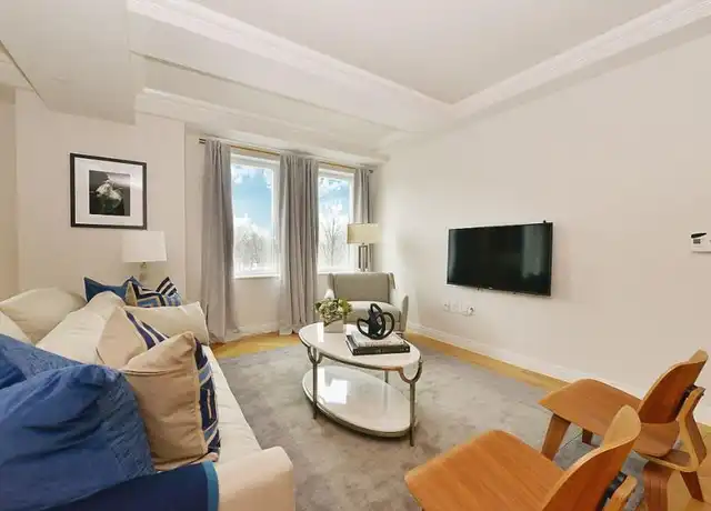 Property at 160 Central Park S, New York, NY, 10019, 1 bed, 1.5 baths, [object Object]