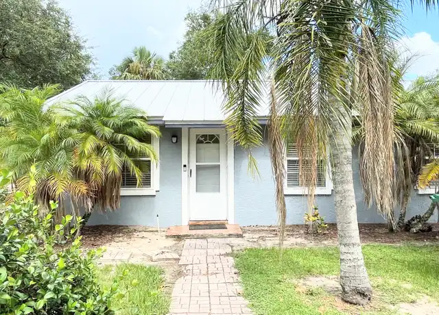 Property at 348 N Orange St, Mt Dora, FL, 32757, 1 bed, 1 bath, [object Object]