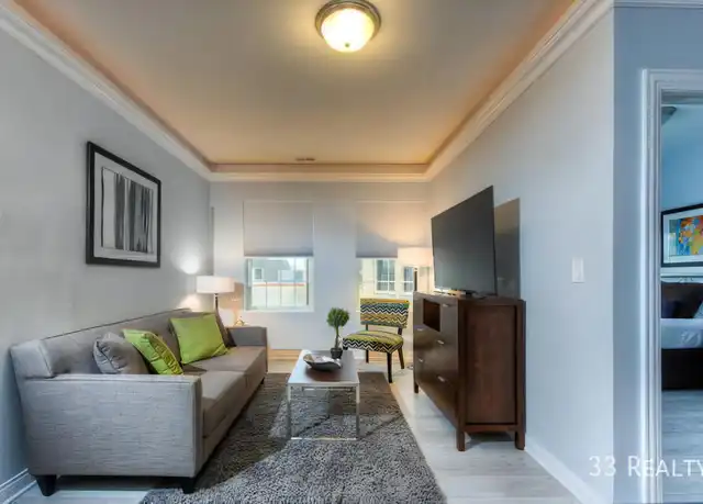 Property at 15 N Vail Ave Unit 304-V, Arlington Heights, IL, 60005, 1 bed, 1 bath, [object Object]