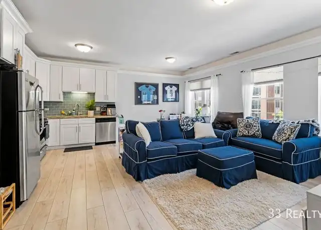 Property at 15 N Vail Ave Unit 304-V, Arlington Heights, IL, 60005, 1 bed, 1 bath, [object Object]