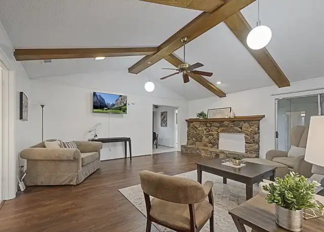 Property at 1021 Briarwood Ln Unit 1B, DeSoto, TX, 75115, 6 beds, 2 baths, [object Object]