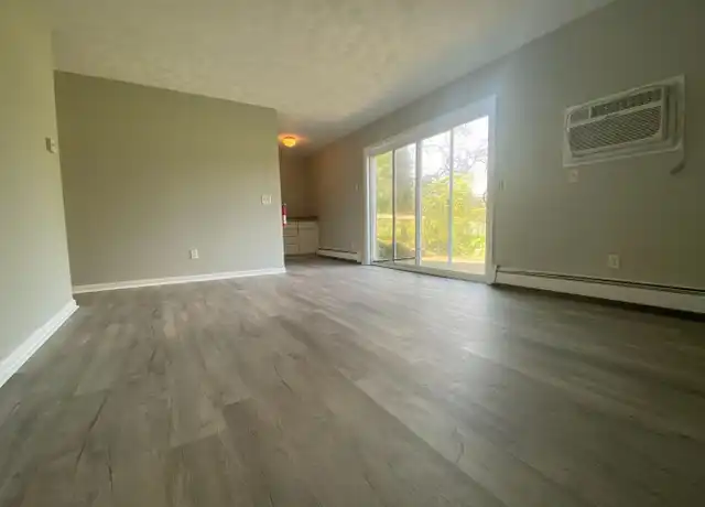 Property at 4031 S Rose St Unit 4033-101, Kalamazoo, MI, 49001, 1 bed, 1 bath, [object Object]