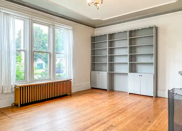 Property at 301 N 4th St Unit 2, Marquette, MI, 49855, 1 bed, 1 bath, [object Object]