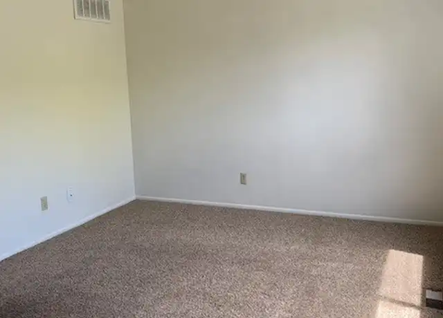 Property at 285 W 100 N Unit 2, Logan, UT, 84321, 2 beds, 1 bath, [object Object]
