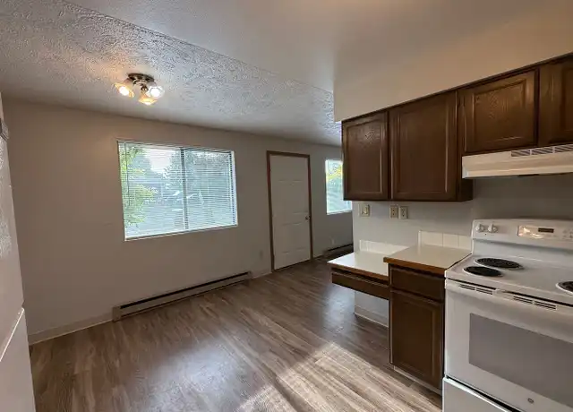 Property at 1325 N Smith St Unit 1323, Spokane, WA, 99202, 2 beds, 1 bath, [object Object]