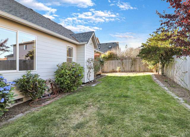 Photo of 722 SW Ottercrest St, Oak Harbor, WA 98277