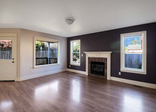 Photo of 722 SW Ottercrest St, Oak Harbor, WA 98277
