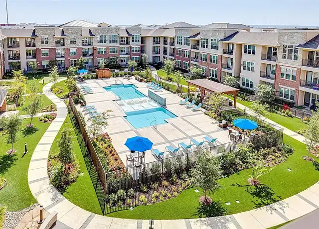 Property at The Quadrangles on Twenty - 2755 Interstate 20, Grand Prairie, TX, 75052, 1 bed, 1 bath, [object Object]