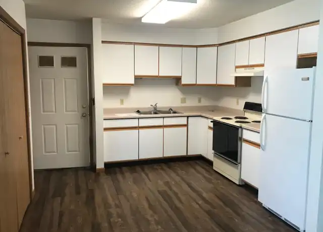 Property at 916 6th St S Unit 5, La Crosse, WI, 54601, 2 beds, 1 bath, [object Object]