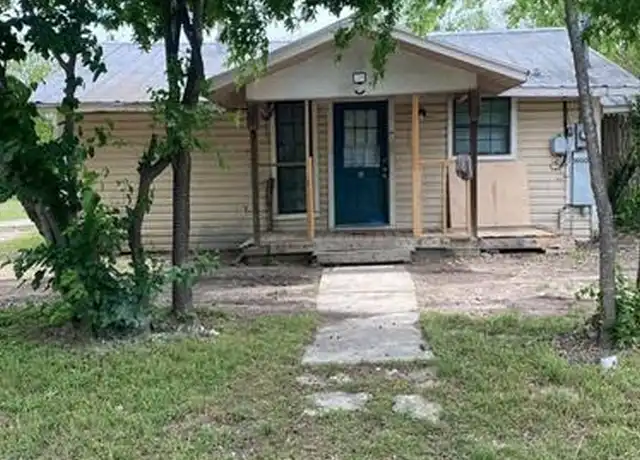 Property at 1000 Chihuahua St Unit A, Lockhart, TX, 78644, 3 beds, 1 bath, [object Object]