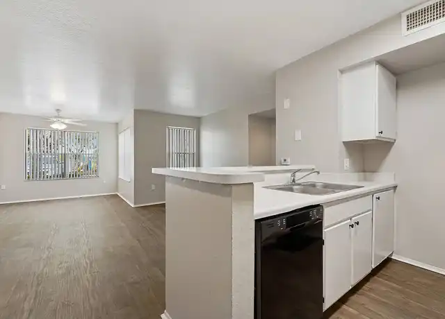 Property at Glen Oaks Apartments - 2074 Midyette Rd, Tallahassee, FL, 32301, 2-3 beds, 2 baths, [object Object]
