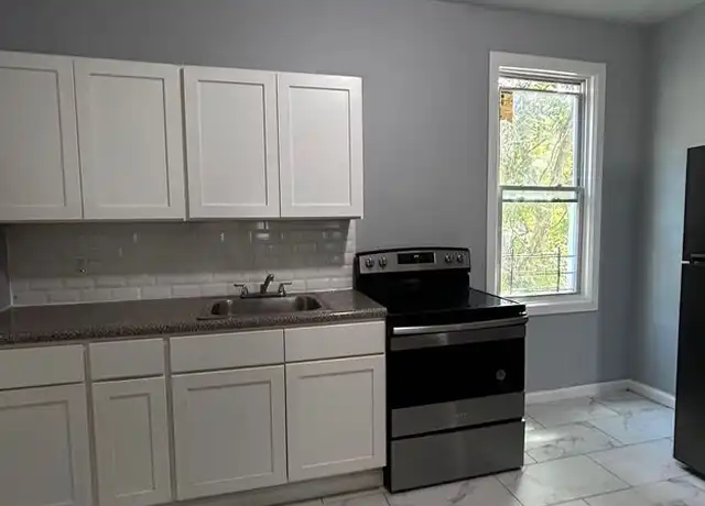 Property at 486 Walnut St, Yonkers, NY, 10701, 2 beds, 1 bath, [object Object]