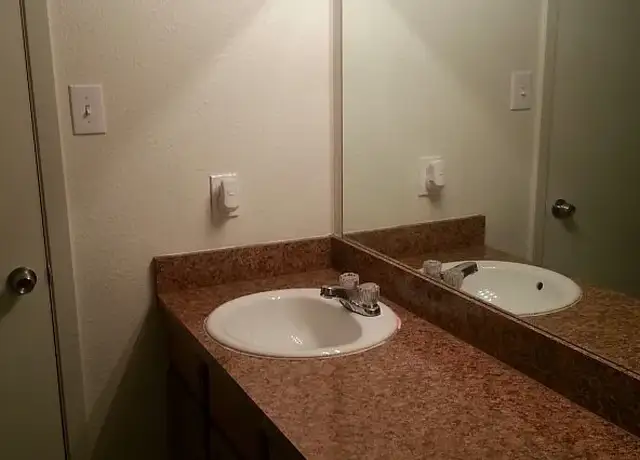 Photo of 6050 Melody Ln, Dallas, TX 75231