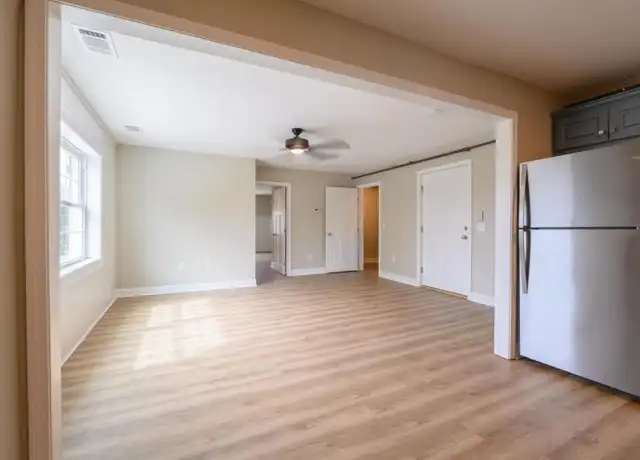 Property at 214 S College St Unit 4, Statesboro, GA, 30458, 2 beds, 1 bath, [object Object]