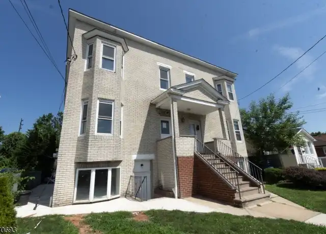 Property at 337 W Clay Ave Unit 1, Roselle Park, NJ, 07204, 3 beds, 2 baths, [object Object]