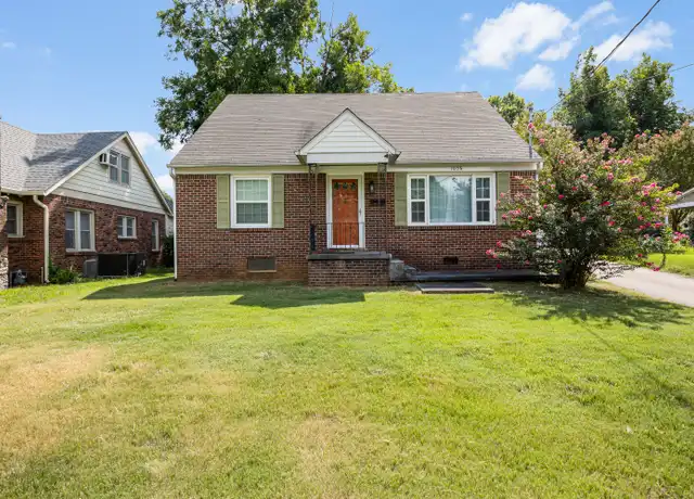 Property at 1056 Campbell St, Jackson, TN, 38301, 4 beds, 2 baths, [object Object]