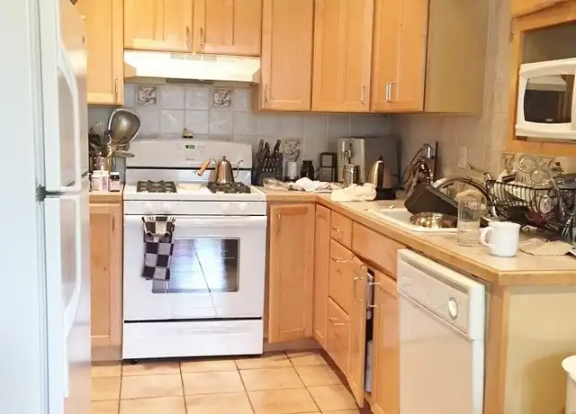 Property at 1714 Beacon St Unit 2, Brookline, MA, 02445, 3 beds, 2.5 baths, [object Object]