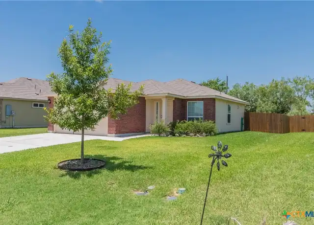 Property at 132 Talon Dr, Luling, TX, 78648, 3 beds, 2 baths, [object Object]