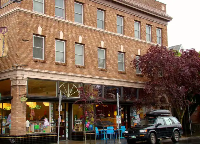 Property at 230 NE 28th Ave Unit 204, Portland, OR, 97232, 1 bed, 1 bath, [object Object]