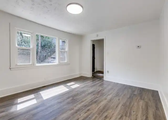 Property at 955 E Warrington Ave Apt 1, Pittsburgh, PA, 15210, 3 beds, 1 bath, [object Object]