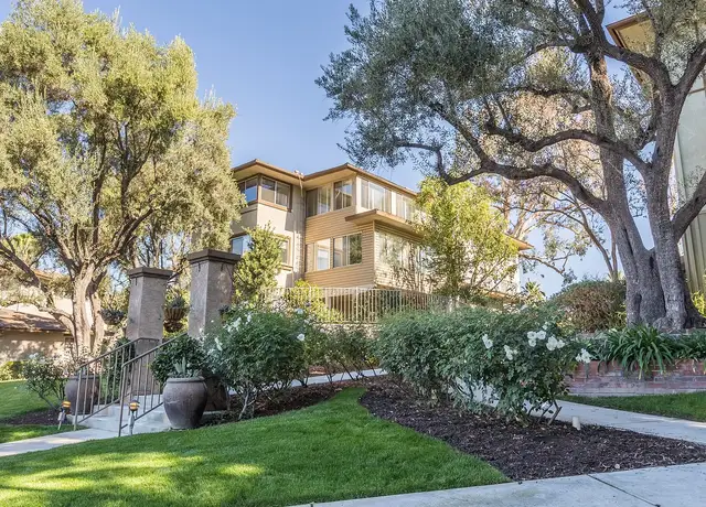 Photo of 435 Orange Grove Cir, Pasadena, CA 91105