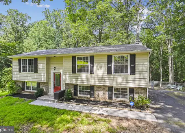 Property at 11573 Hicks Ct, Manassas, VA, 20112, 5 beds, 2 baths, [object Object]