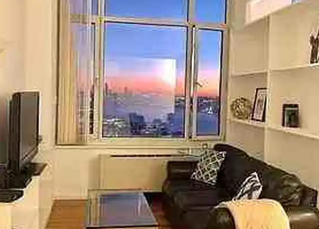 Property at 635 W 42nd St Unit 25H, New York, NY, 10036, 3 beds, 1 bath, [object Object]