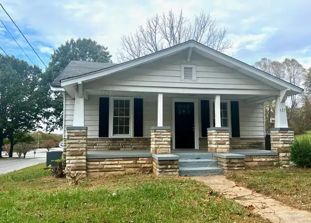 Property at 127 Oak Summit Rd, Winston Salem, NC, 27105, 3 beds, 1 bath, [object Object]