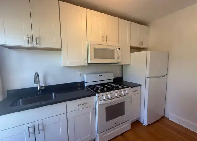 Property at 174 Grand St Unit 4, Newburgh, NY, 12550, 1 bed, 1 bath, [object Object]
