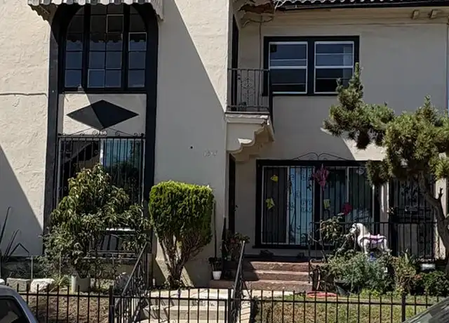Property at 1515 W 30th St, Los Angeles, CA, 90007, 2 beds, 1 bath, [object Object]